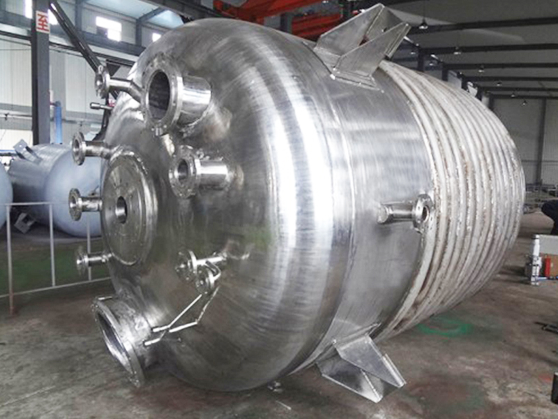 不銹鋼拋光外半管反應(yīng)釜(1).jpg